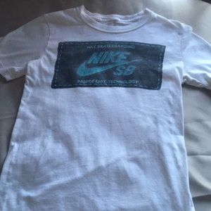 NIKE SB SKATEBOARDING T SHIRT